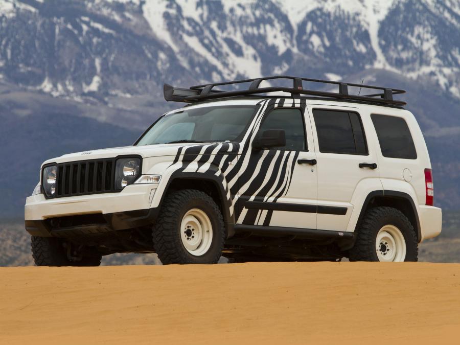  Jeep Cherokee Overland Concept by Mopar 2011 года  (фото 2 из 4)